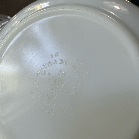 Pyrex Friendship Mixing Bowl - Picture 3 of 3